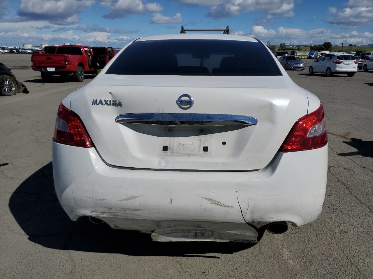 2011 NISSAN MAXIMA S - Фото 6