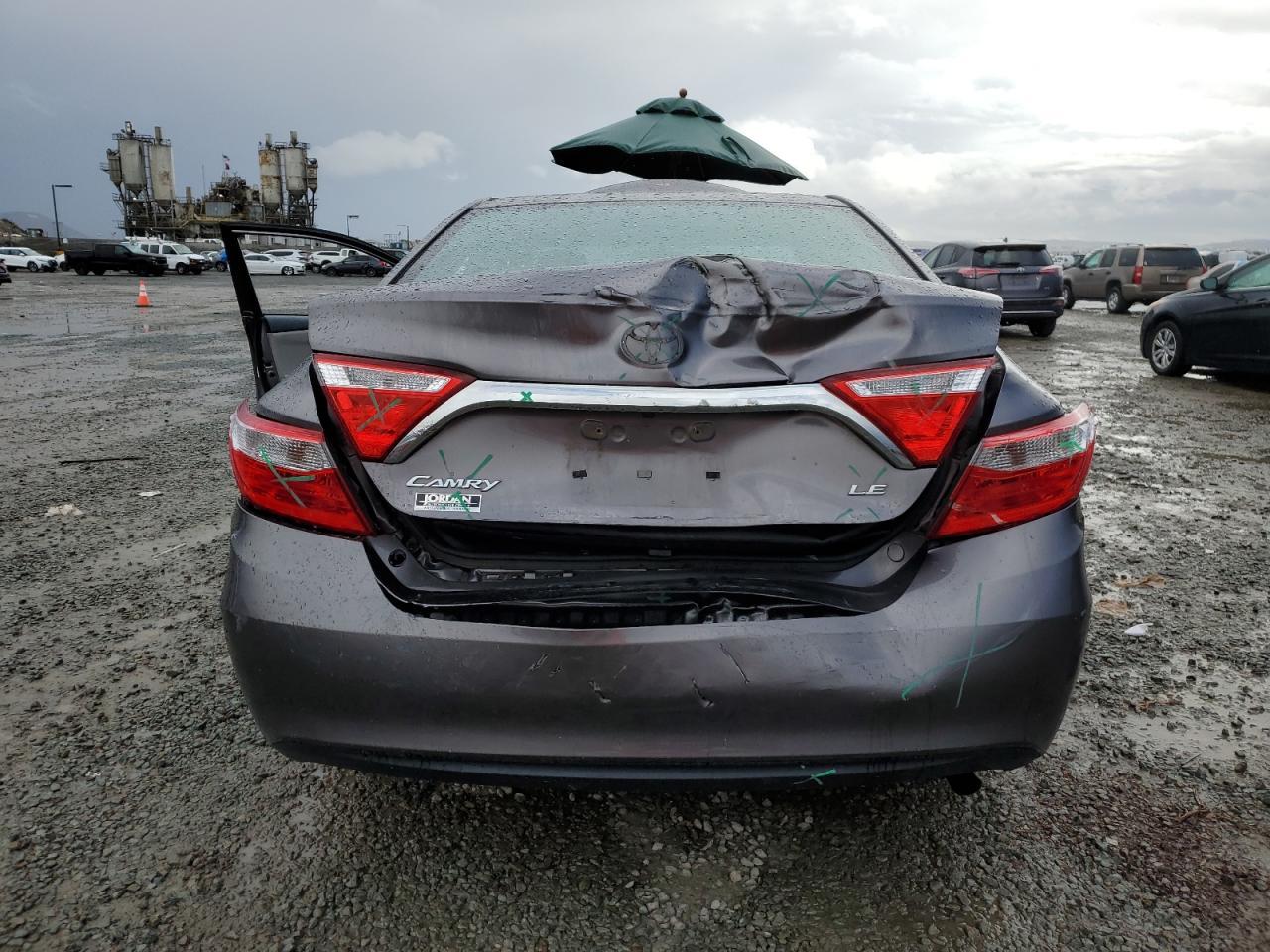 2015 TOYOTA CAMRY LE - Фото 6