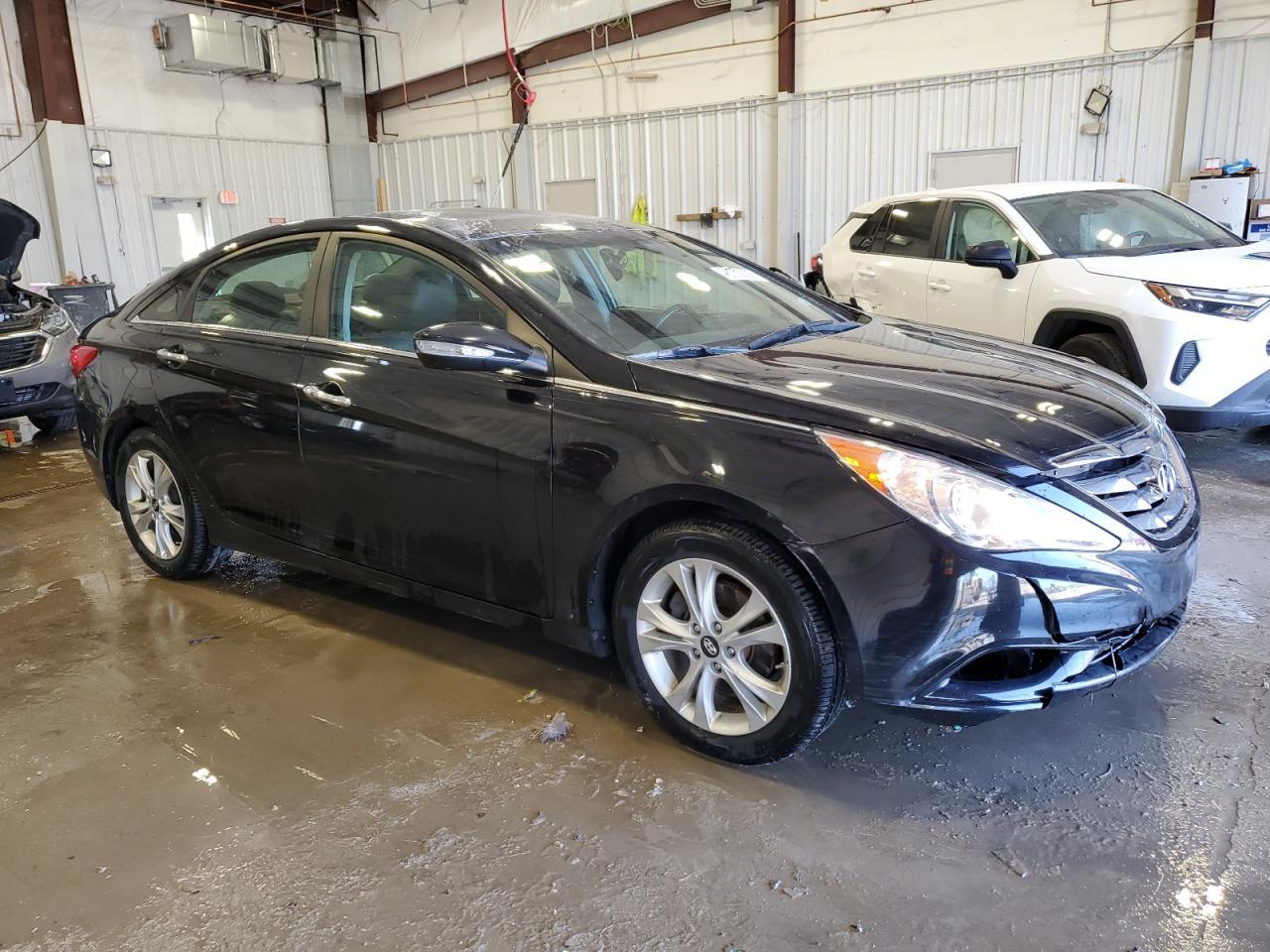 2011 HYUNDAI SONATA SE - Image 4