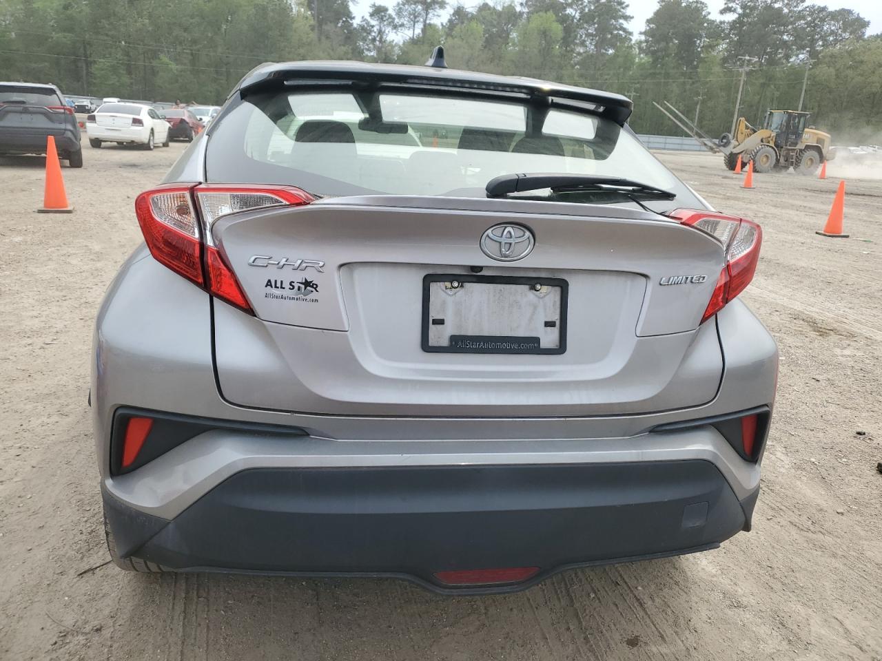 2019 TOYOTA C-HR XLE - Фото 6