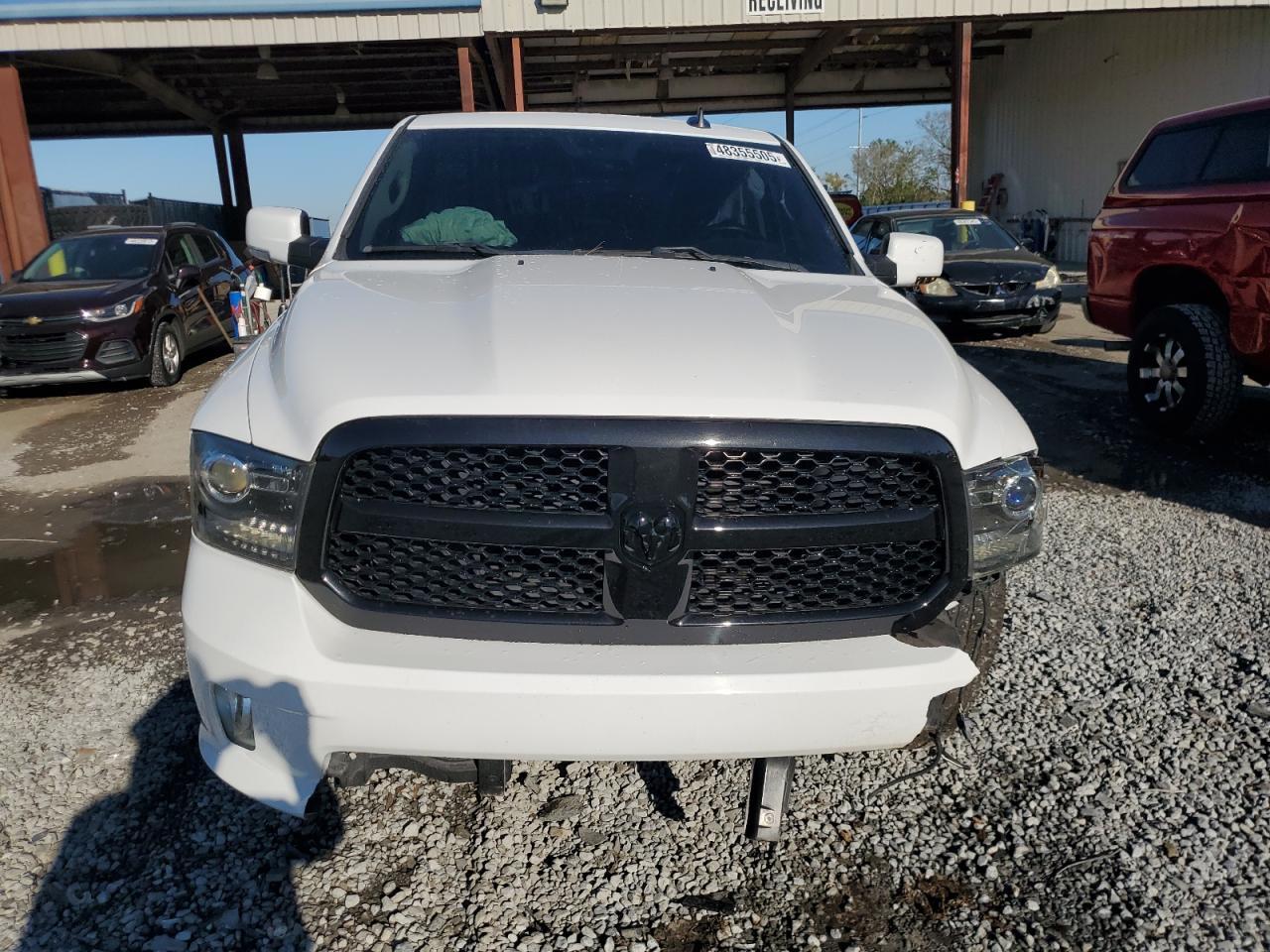 2017 RAM 1500 SPORT - Фото 5