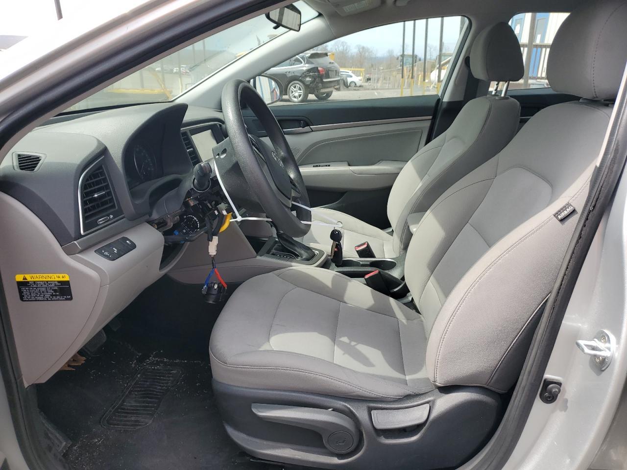 2018 HYUNDAI ELANTRA SE - Фото 7