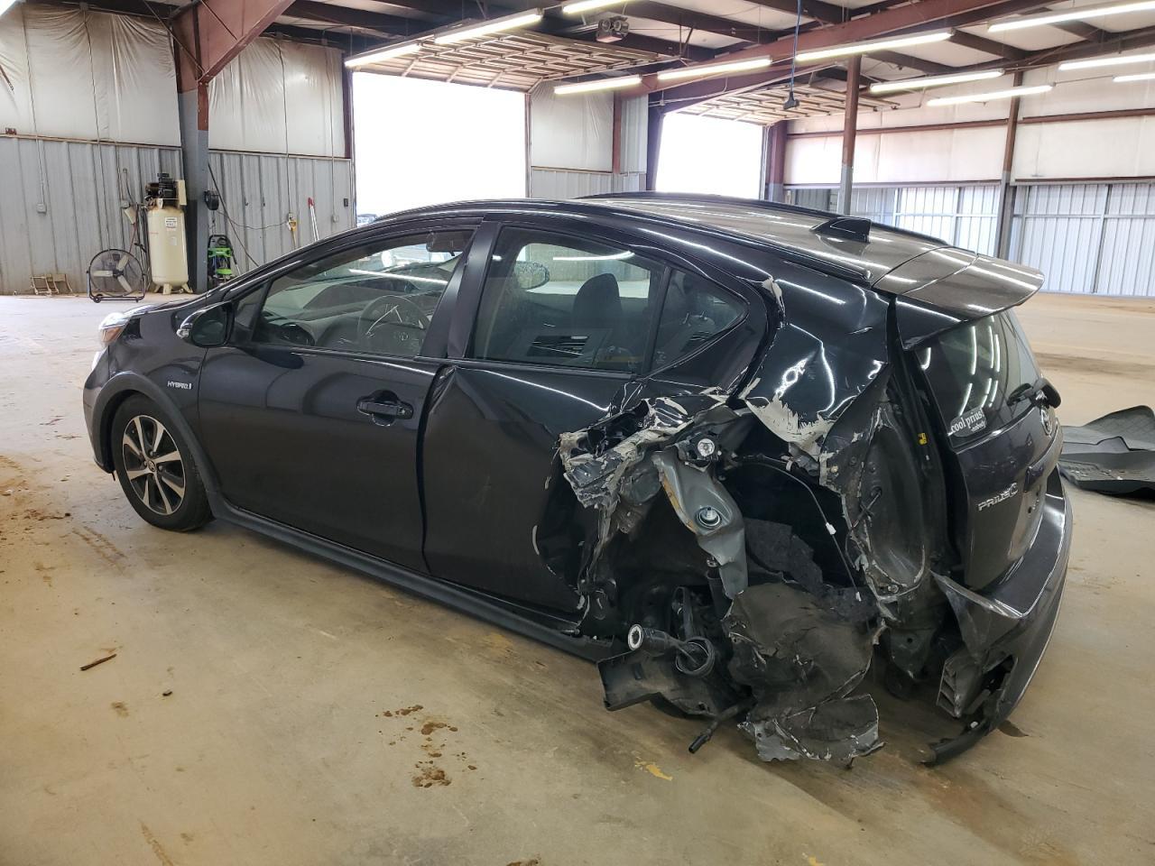 2018 TOYOTA PRIUS C - Image 2