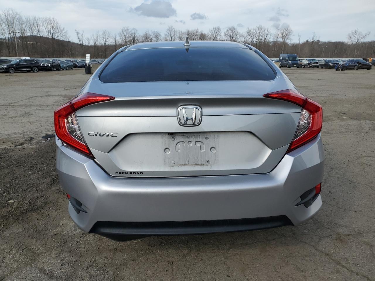 2018 HONDA CIVIC EX - Image 6
