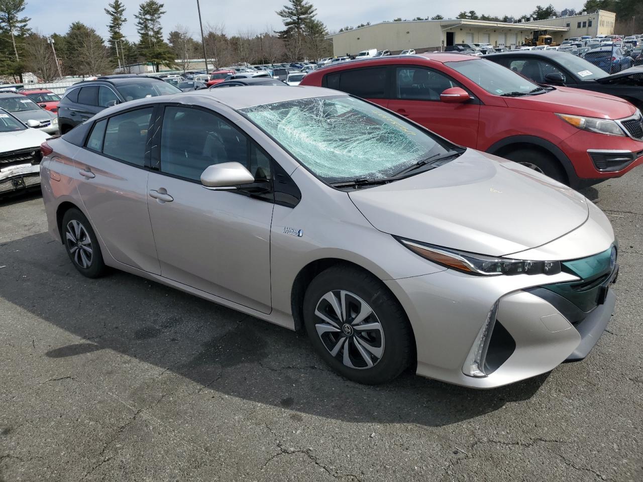 2018 TOYOTA PRIUS PRIM - Image 4
