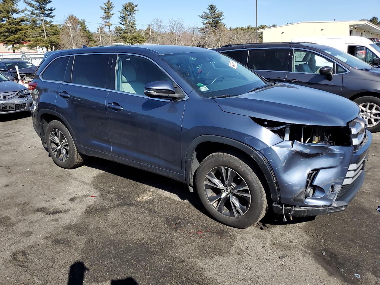 2018 TOYOTA HIGHLANDER - Image 4