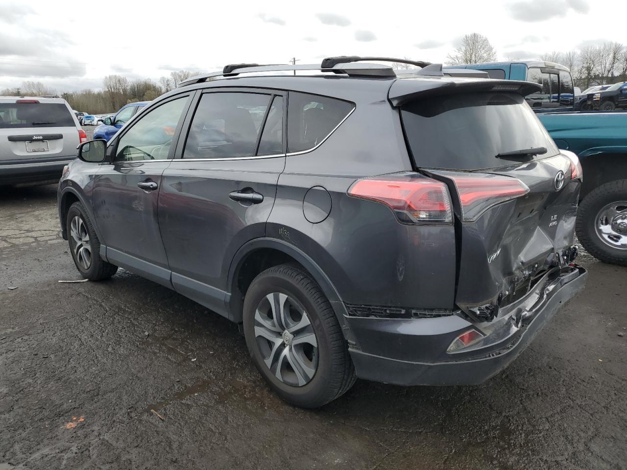 2017 TOYOTA RAV4 LE - Фото 2