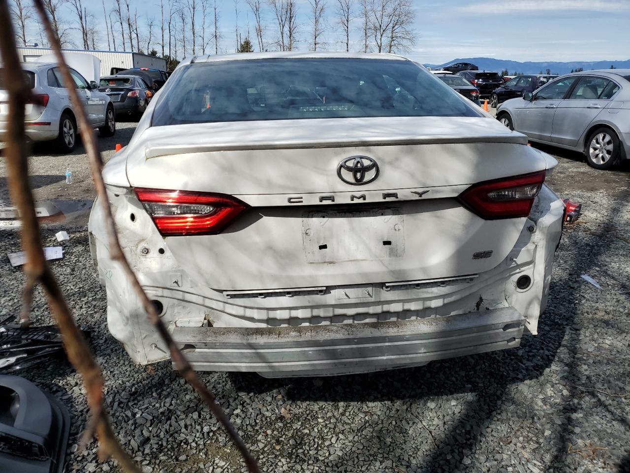 2018 TOYOTA CAMRY L - Фото 6