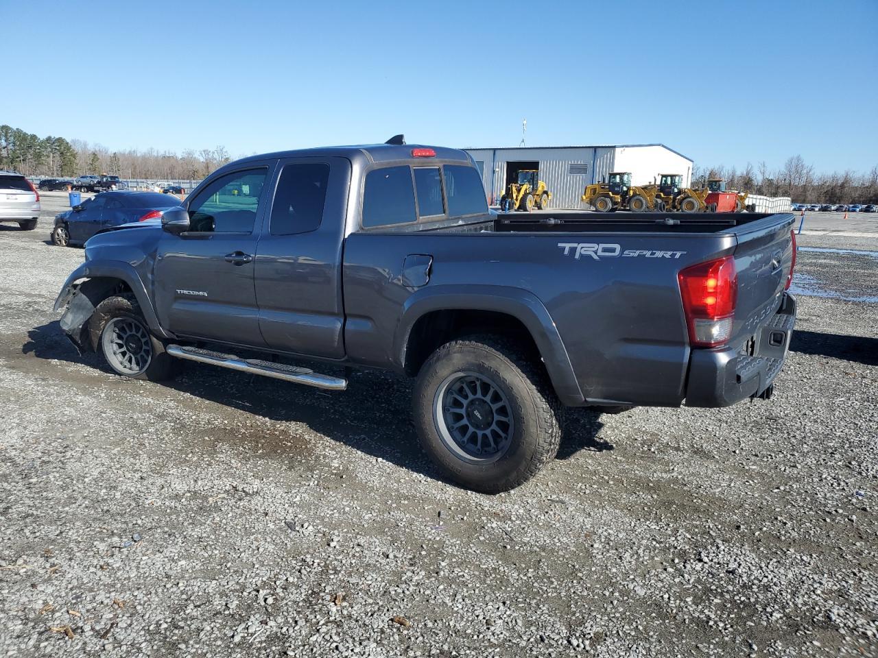 2017 TOYOTA TACOMA ACC - Фото 2