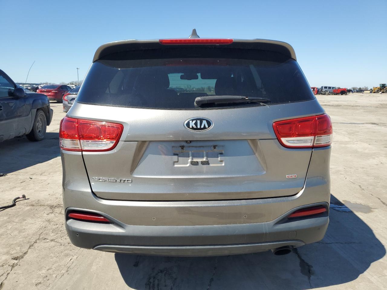 2016 KIA SORENTO LX - Image 6