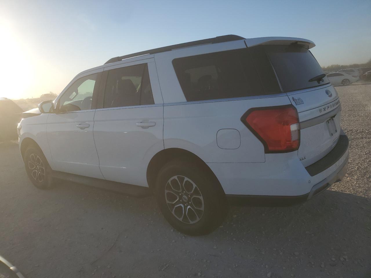 2024 FORD EXPEDITION - Image 2