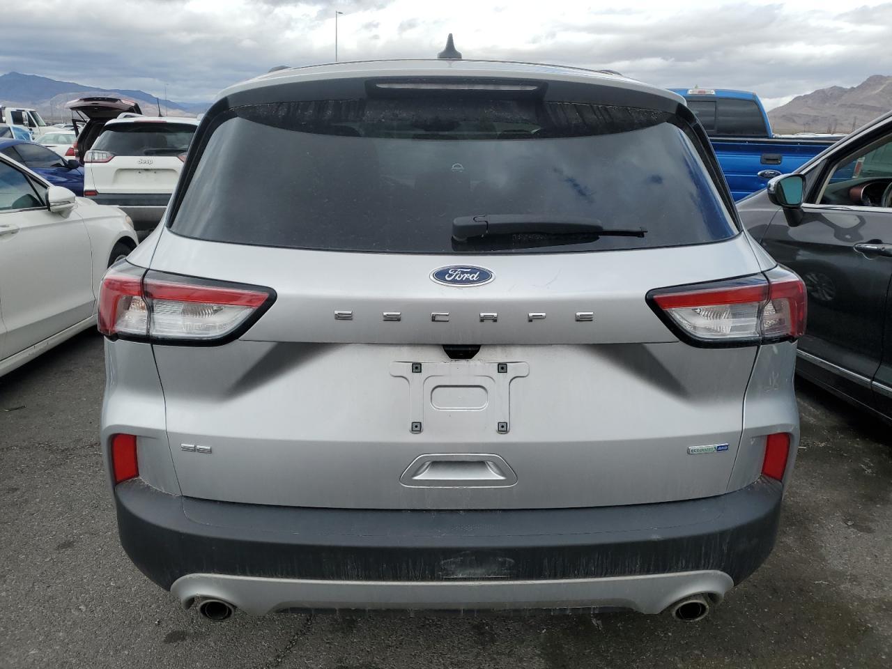 2020 FORD ESCAPE SE - Фото 6