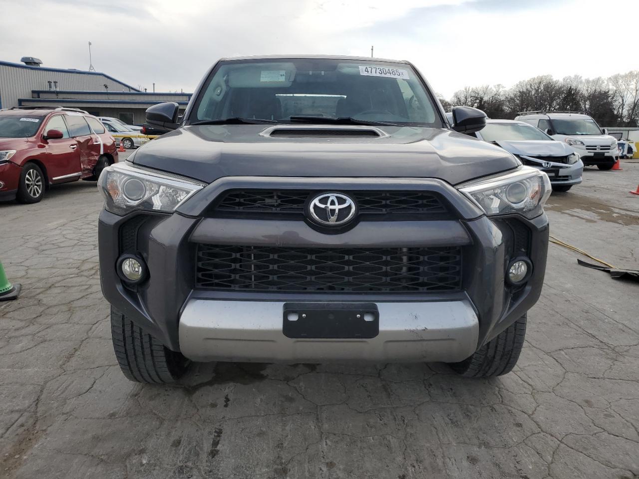 2018 TOYOTA 4RUNNER SR - Image 5