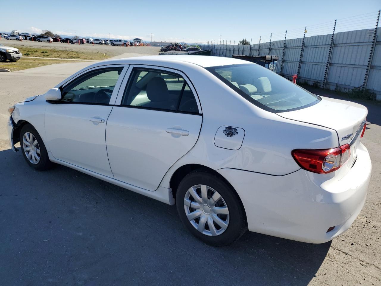 2013 TOYOTA COROLLA BA - Image 2