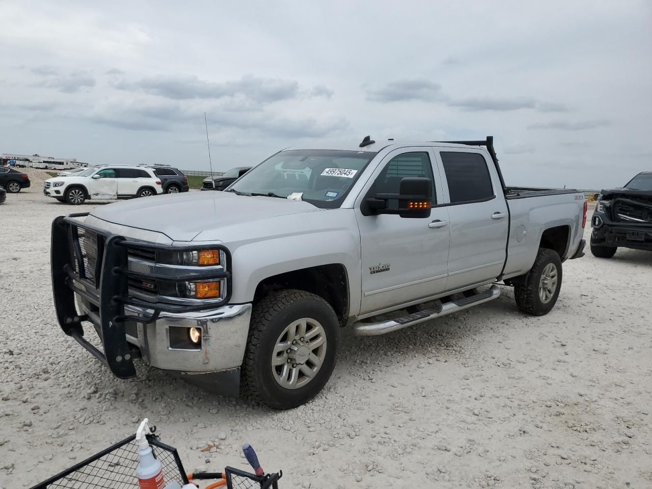 2017 CHEVROLET SILVERADO - Image 2