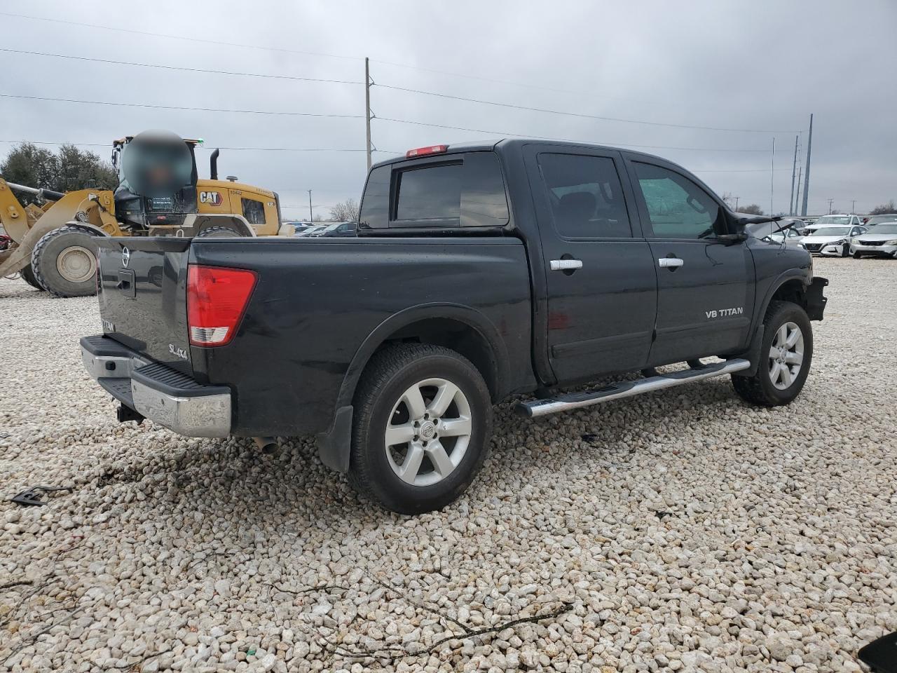 2013 NISSAN TITAN S - Фото 3