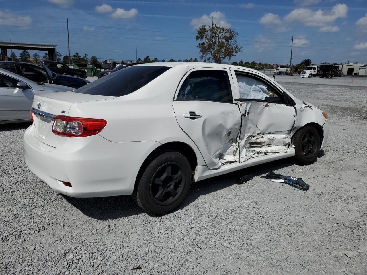 2013 TOYOTA COROLLA BA - Image 3