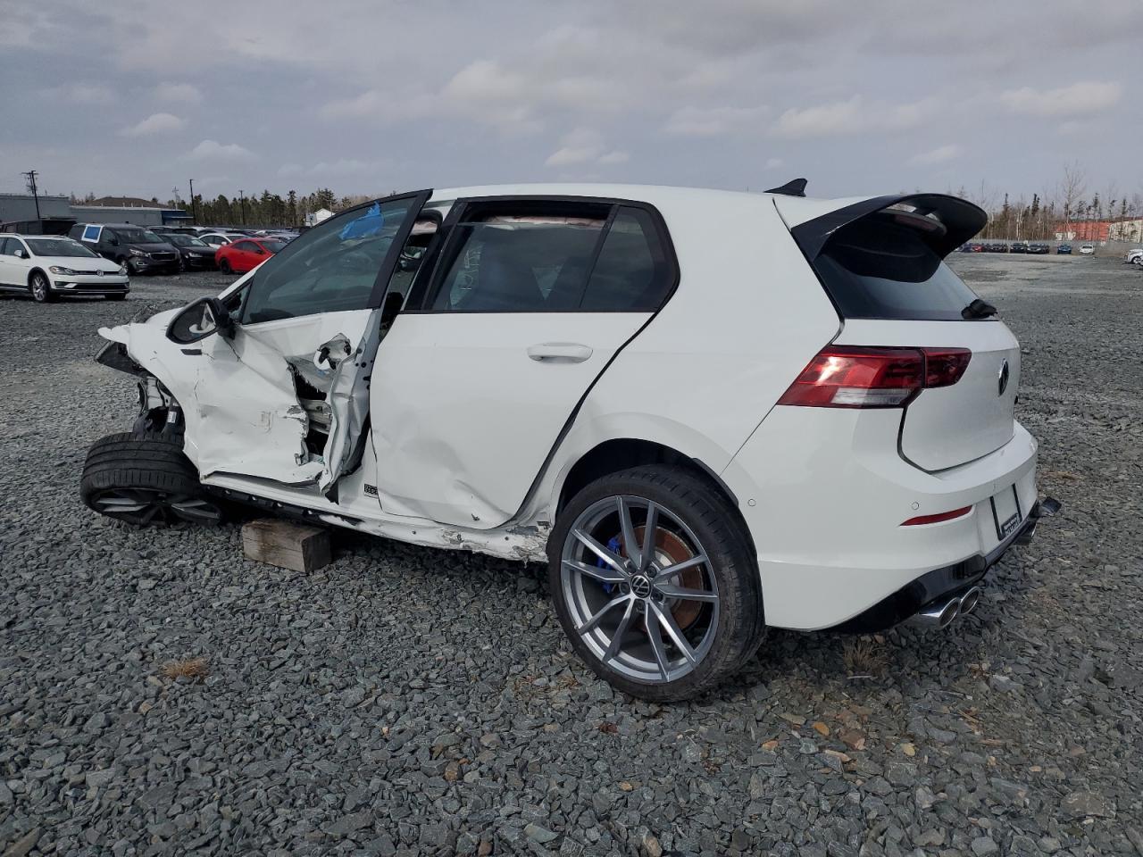2024 VOLKSWAGEN GOLF R - Фото 2