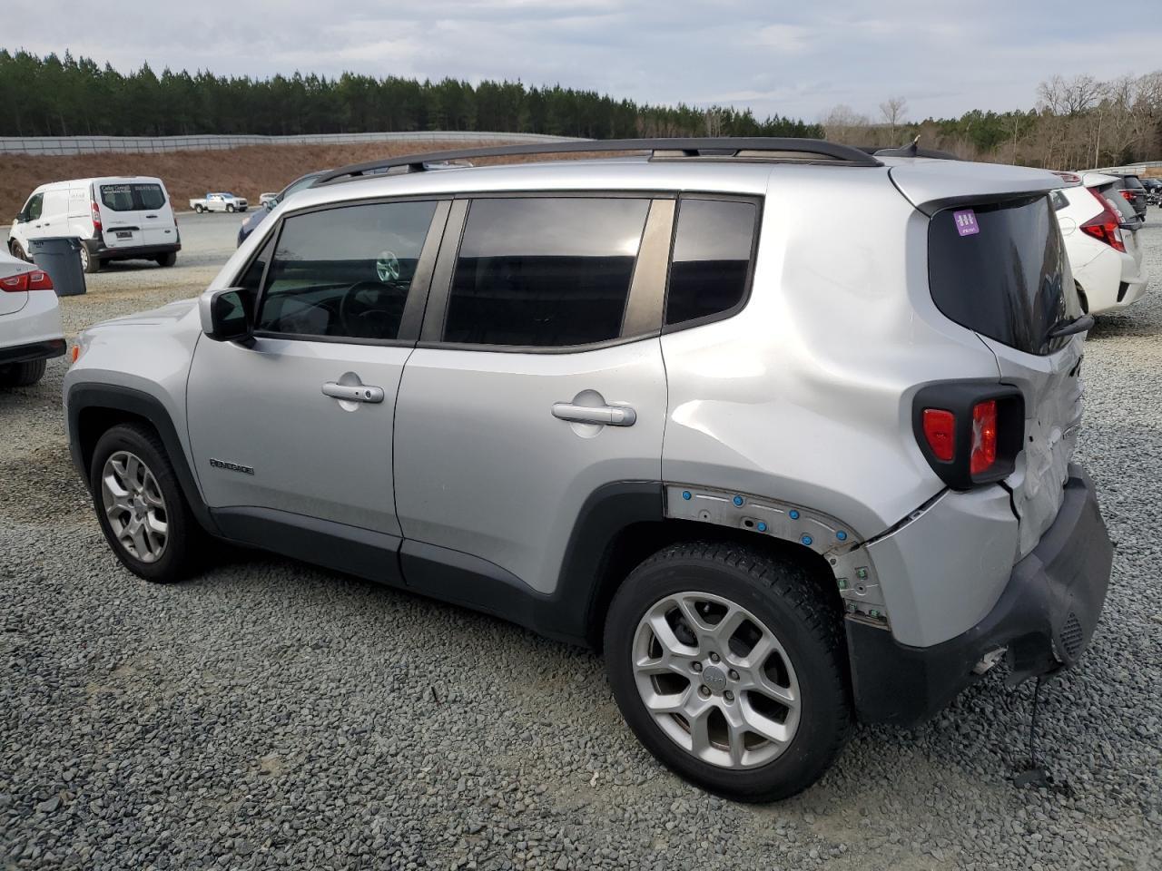 2016 JEEP RENEGADE L - Фото 2
