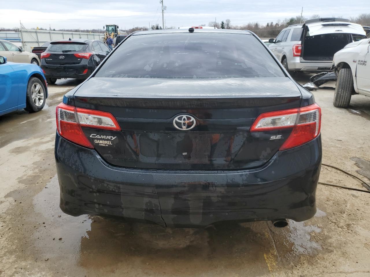 2014 TOYOTA CAMRY L - Image 6