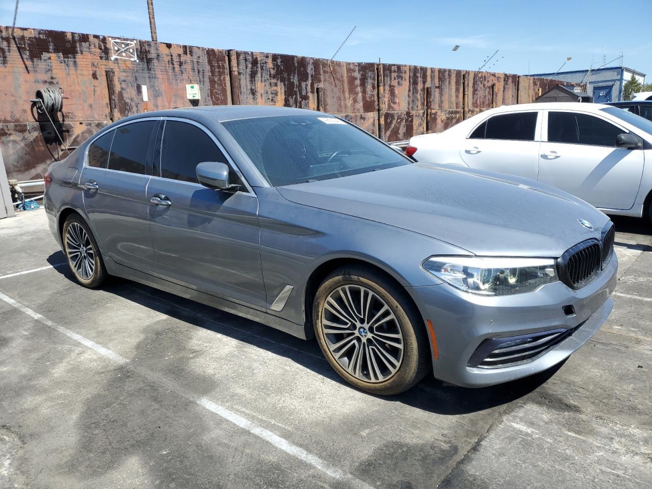 2018 BMW 530 I - Image 4