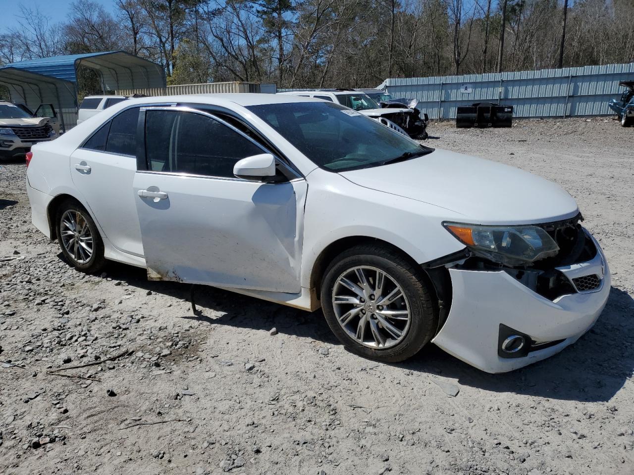 2013 TOYOTA CAMRY L - Фото 4