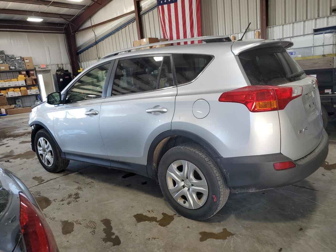 2015 TOYOTA RAV4 LE - Image 2
