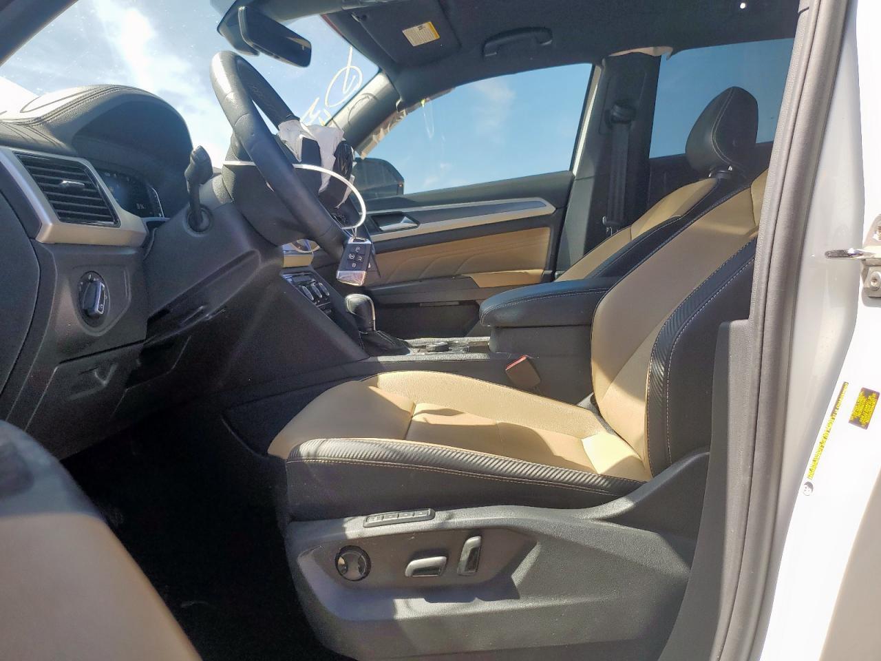 2022 VOLKSWAGEN ATLAS CROS - Image 7