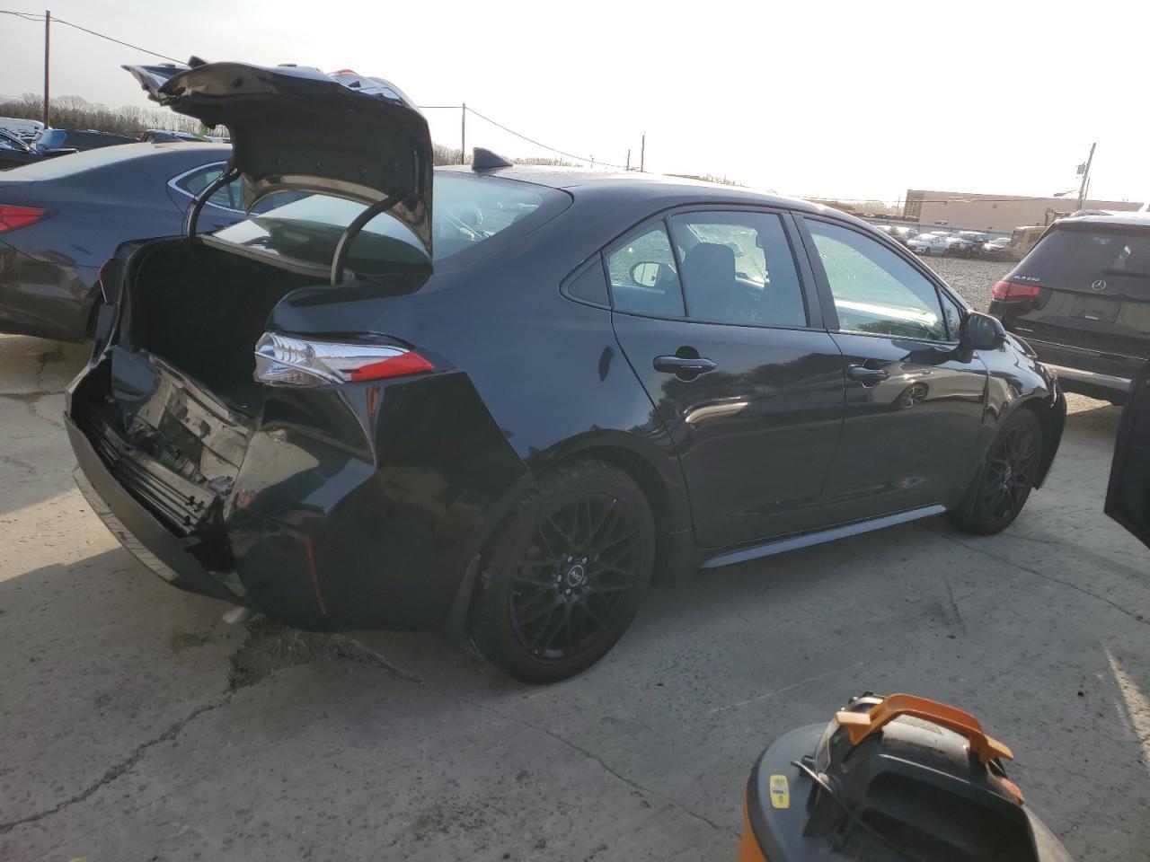 2021 TOYOTA COROLLA LE - Фото 3