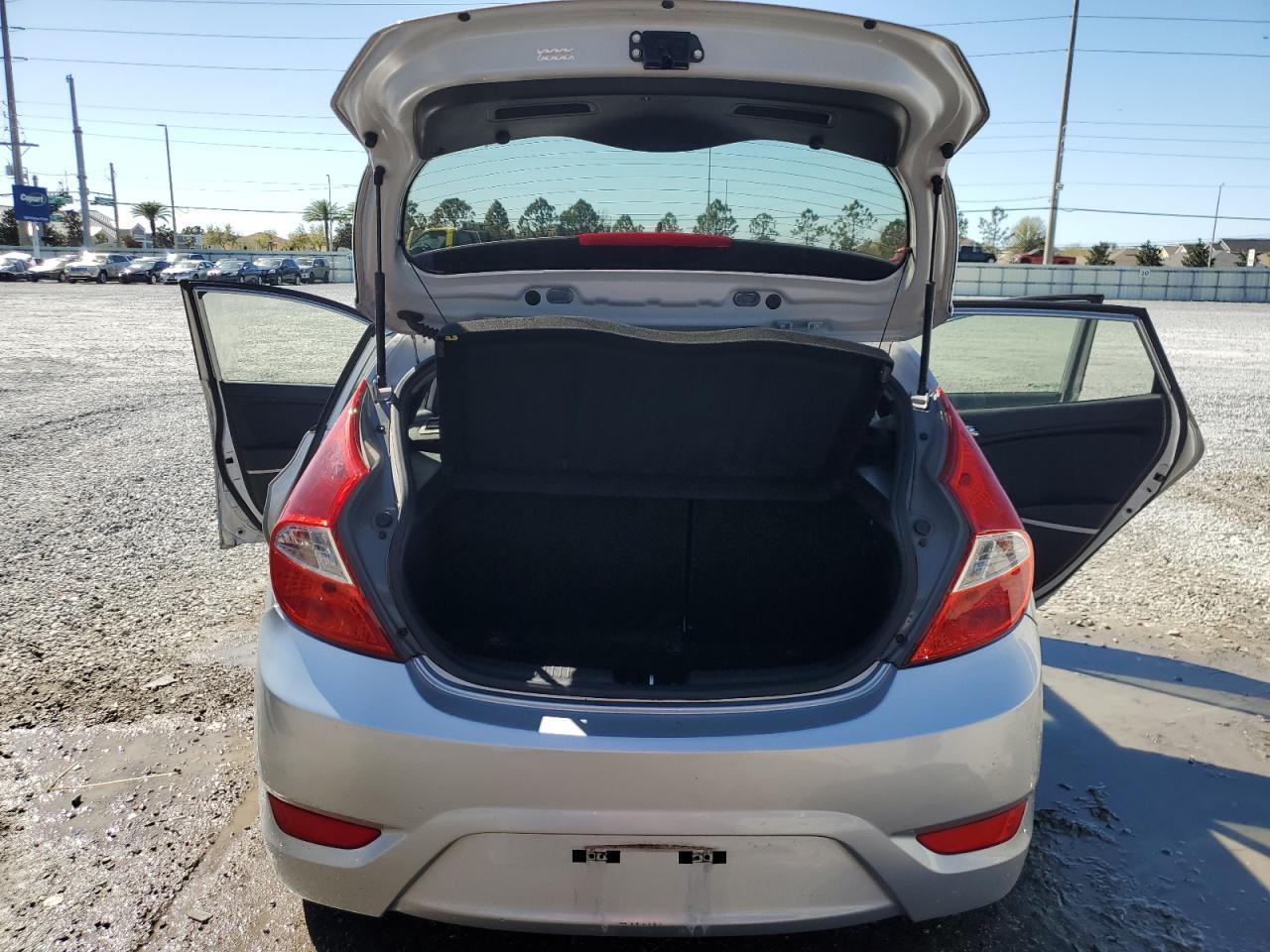 2014 HYUNDAI ACCENT GLS - Image 6