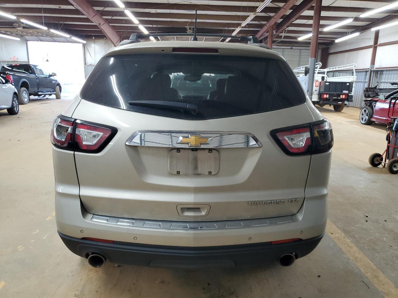 2014 CHEVROLET TRAVERSE L - Фото 6