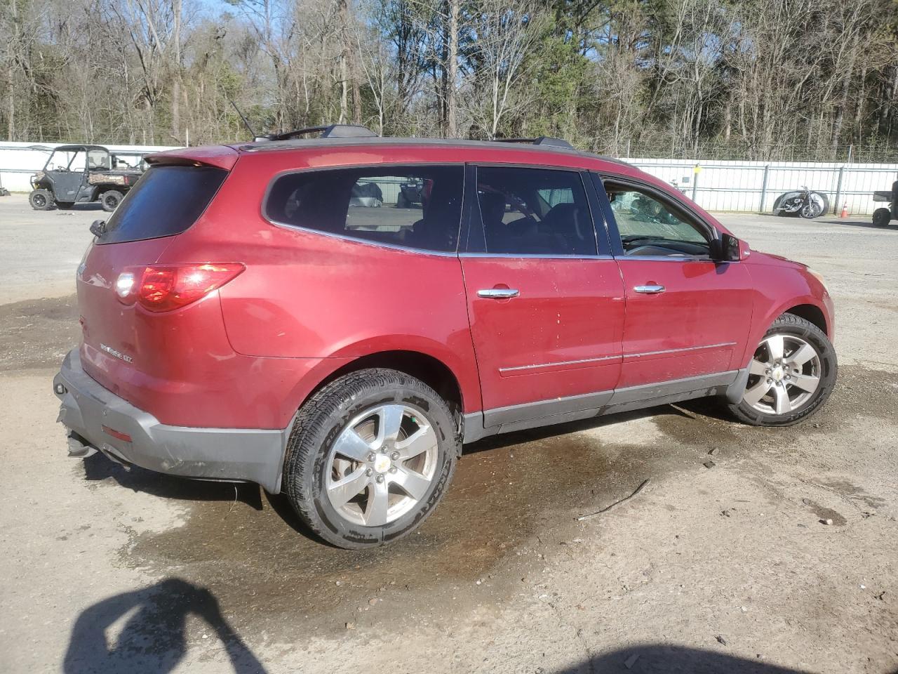 2012 CHEVROLET TRAVERSE L - Фото 3