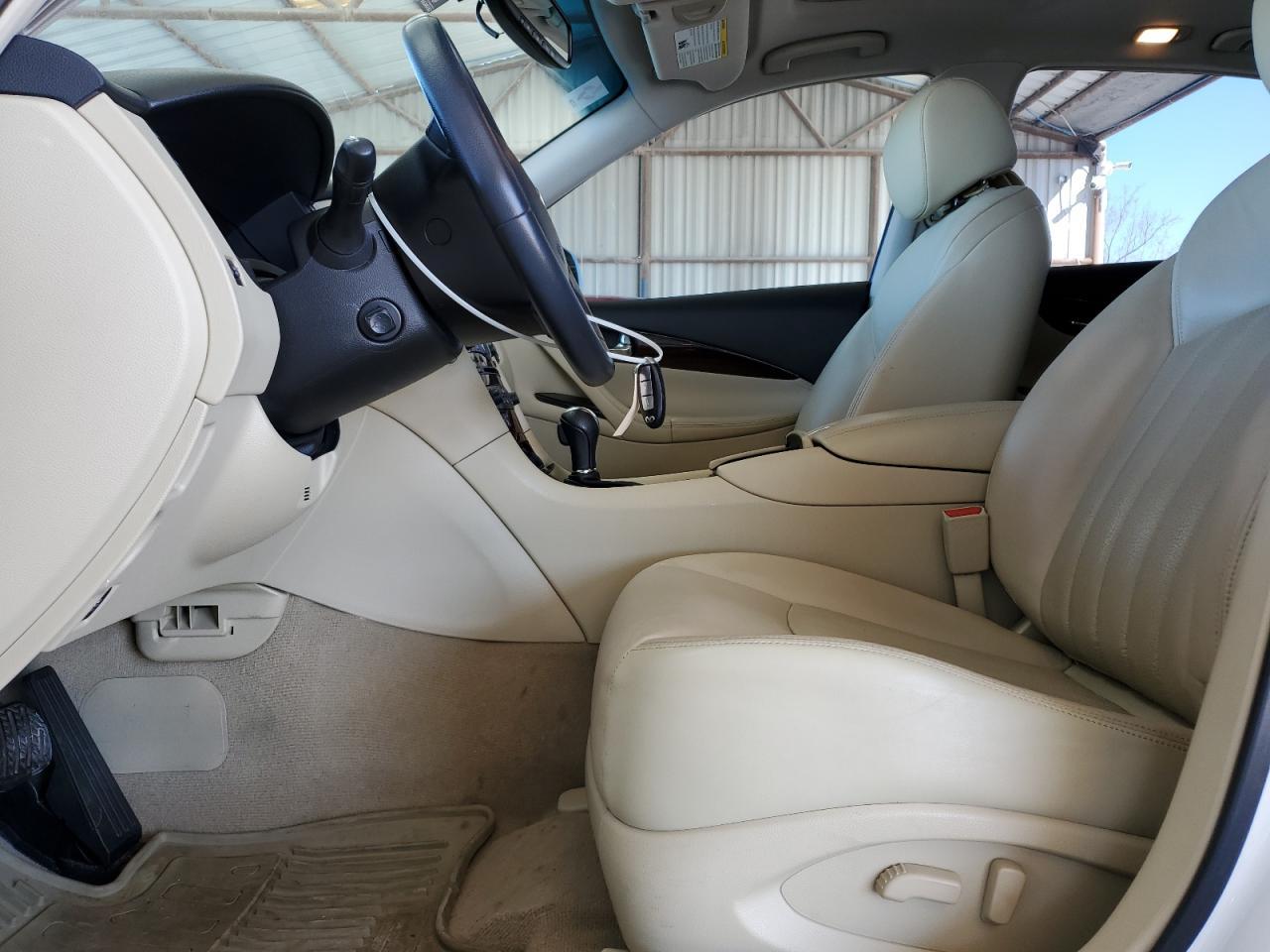 2016 INFINITI QX50 - Image 7