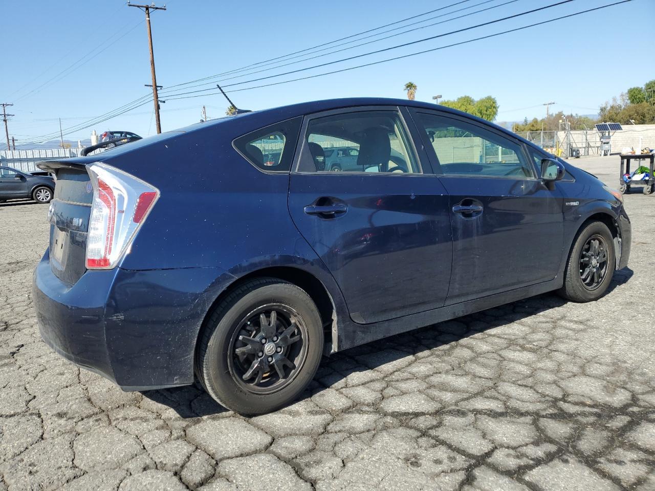2015 TOYOTA PRIUS - Фото 3