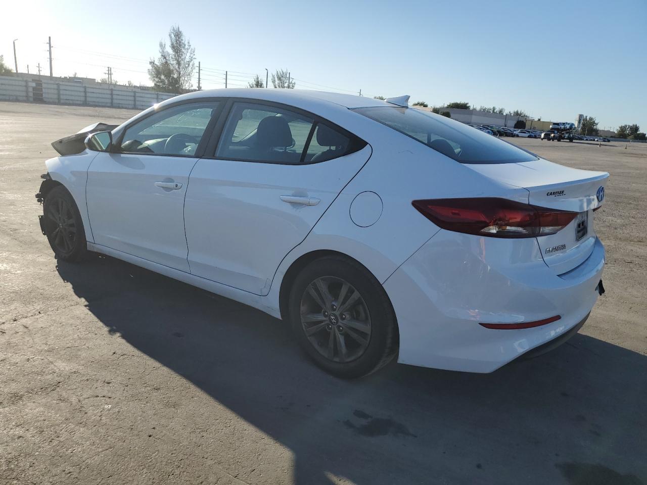 2018 HYUNDAI ELANTRA SE - Image 2