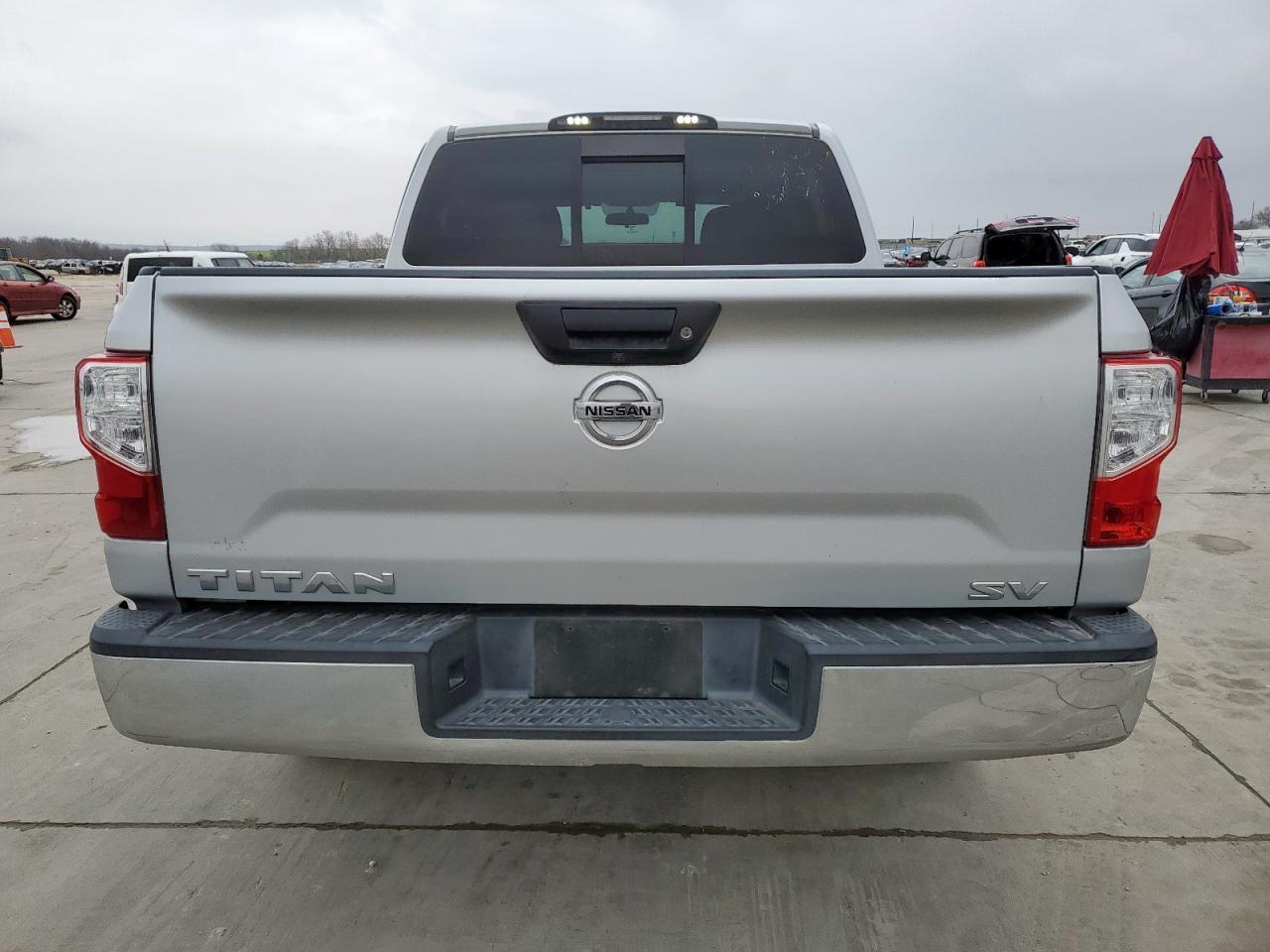 2018 NISSAN TITAN S - Фото 6