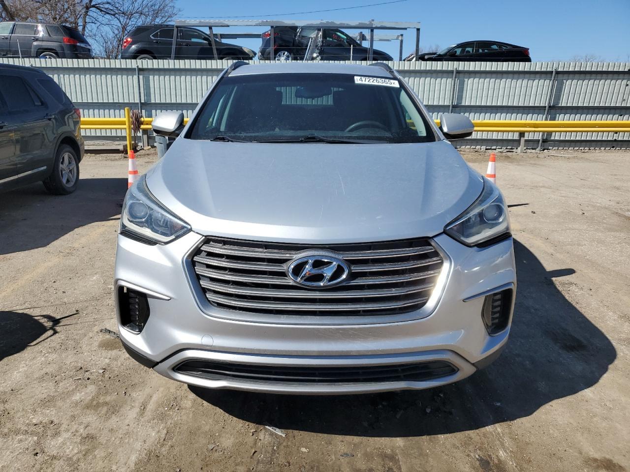 2017 HYUNDAI SANTA FE S - Image 5