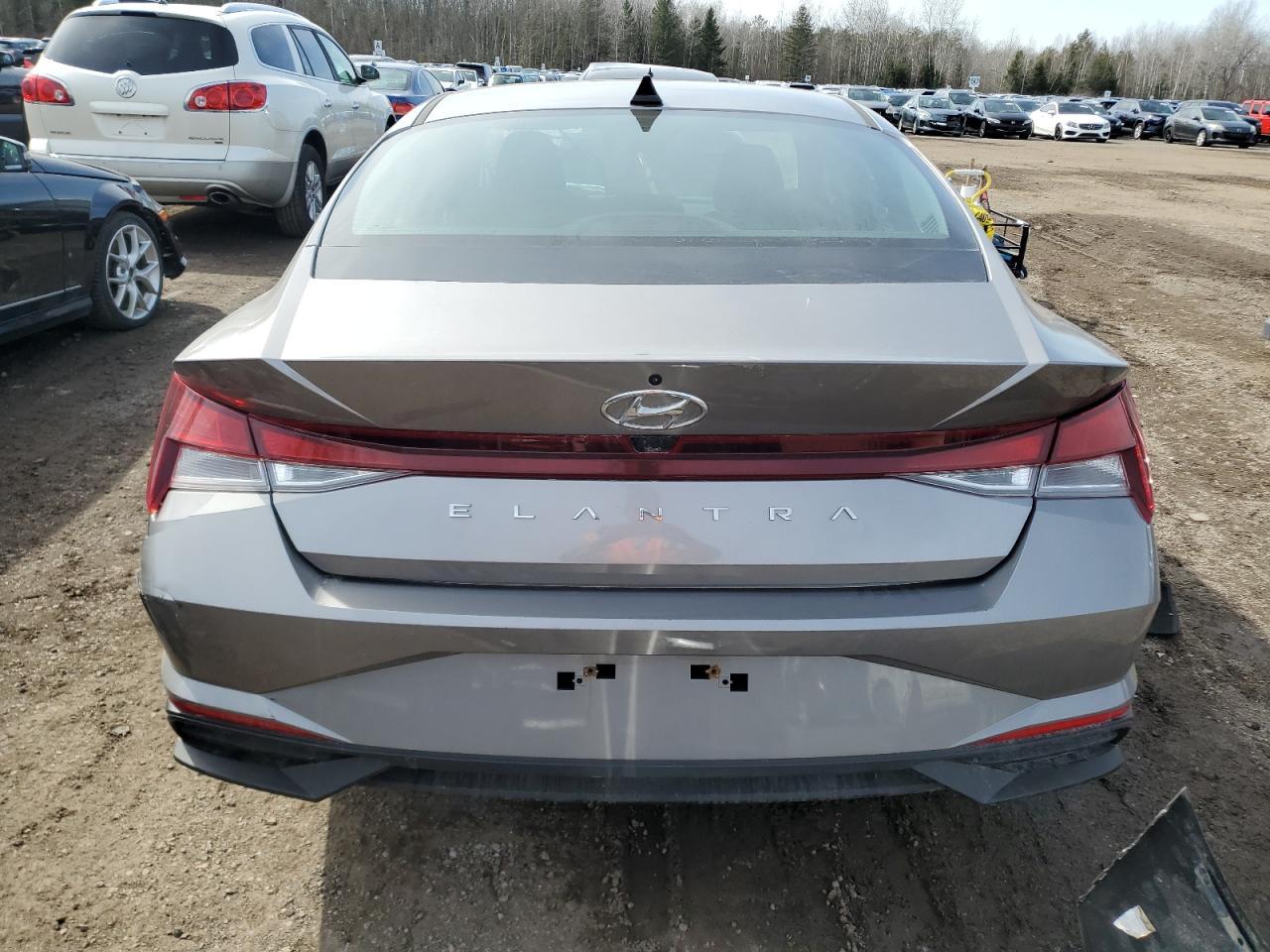 2023 HYUNDAI ELANTRA SE - Фото 6