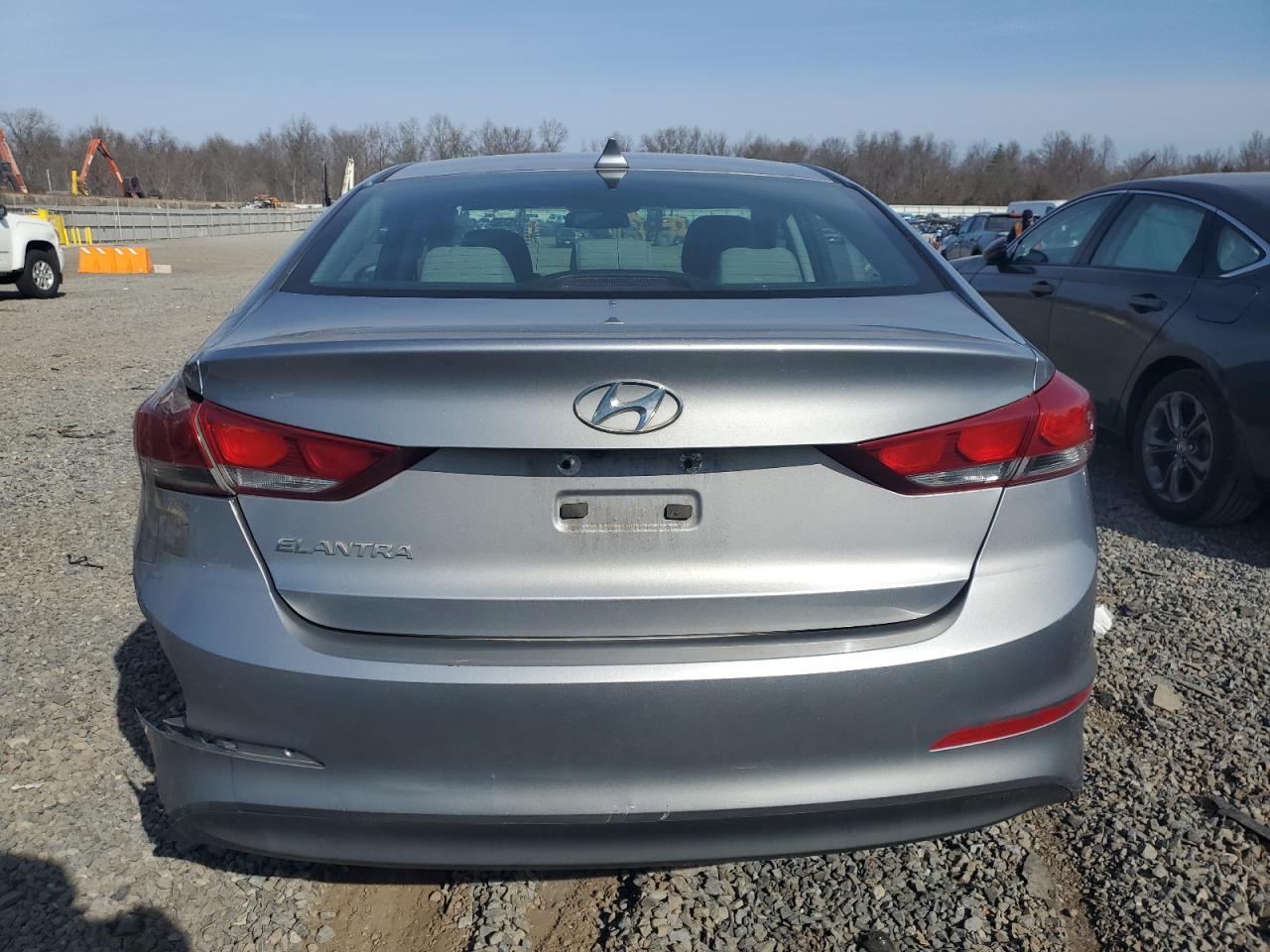 2017 HYUNDAI ELANTRA SE - Фото 6