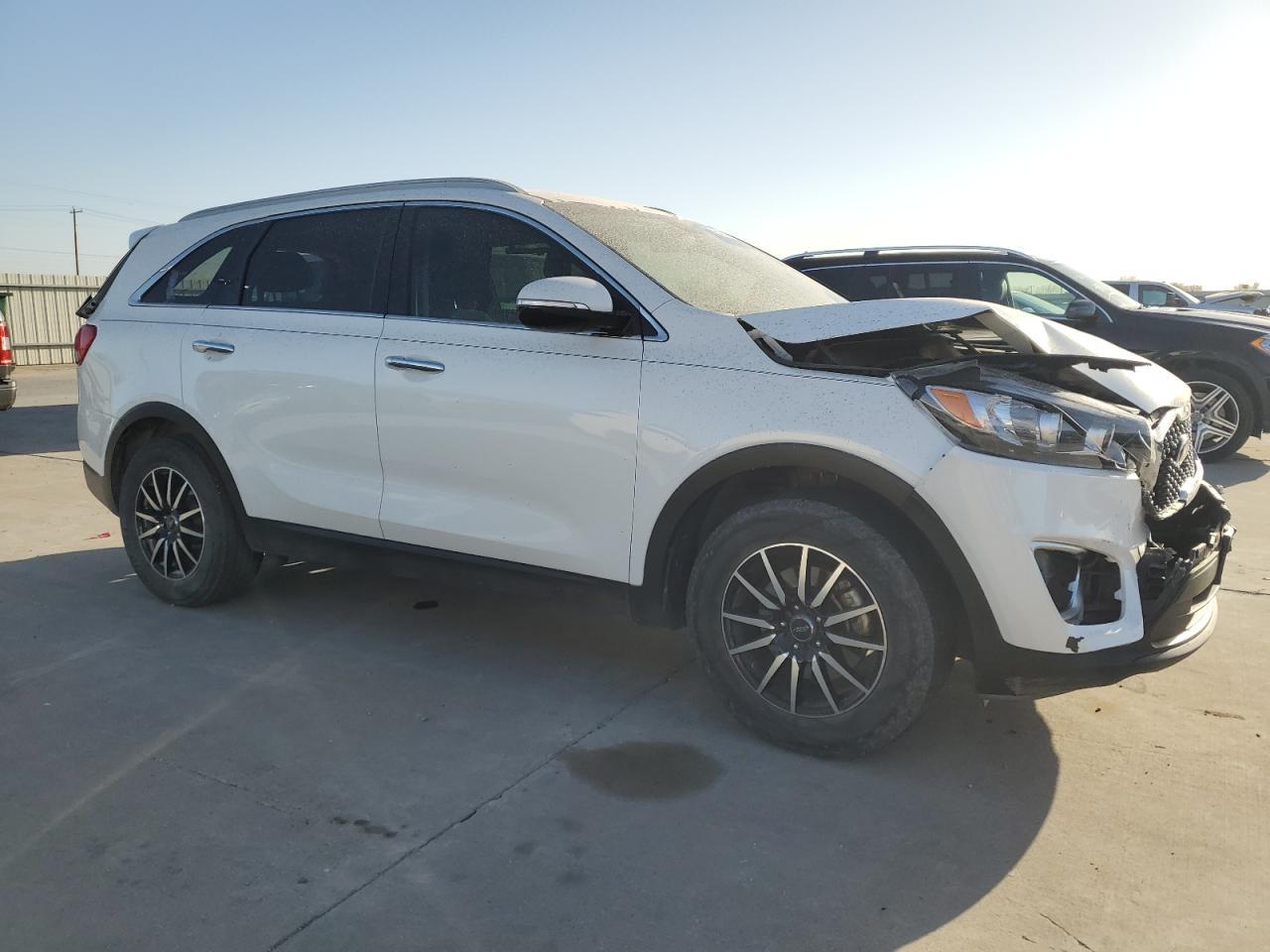 2016 KIA SORENTO LX - Image 4
