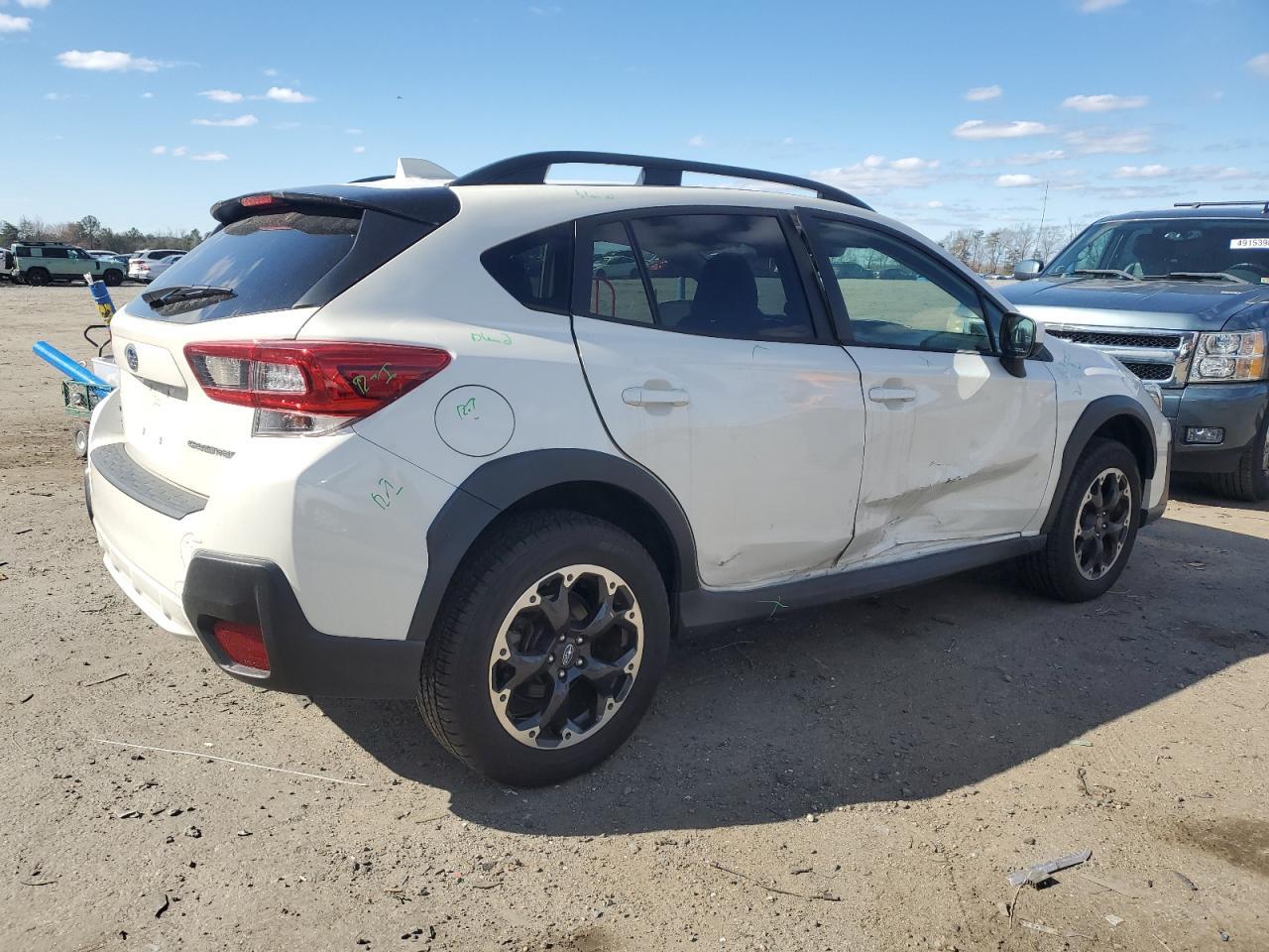 2021 SUBARU CROSSTREK - Фото 3