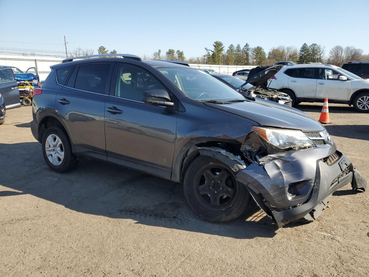 2015 TOYOTA RAV4 LE - Image 4