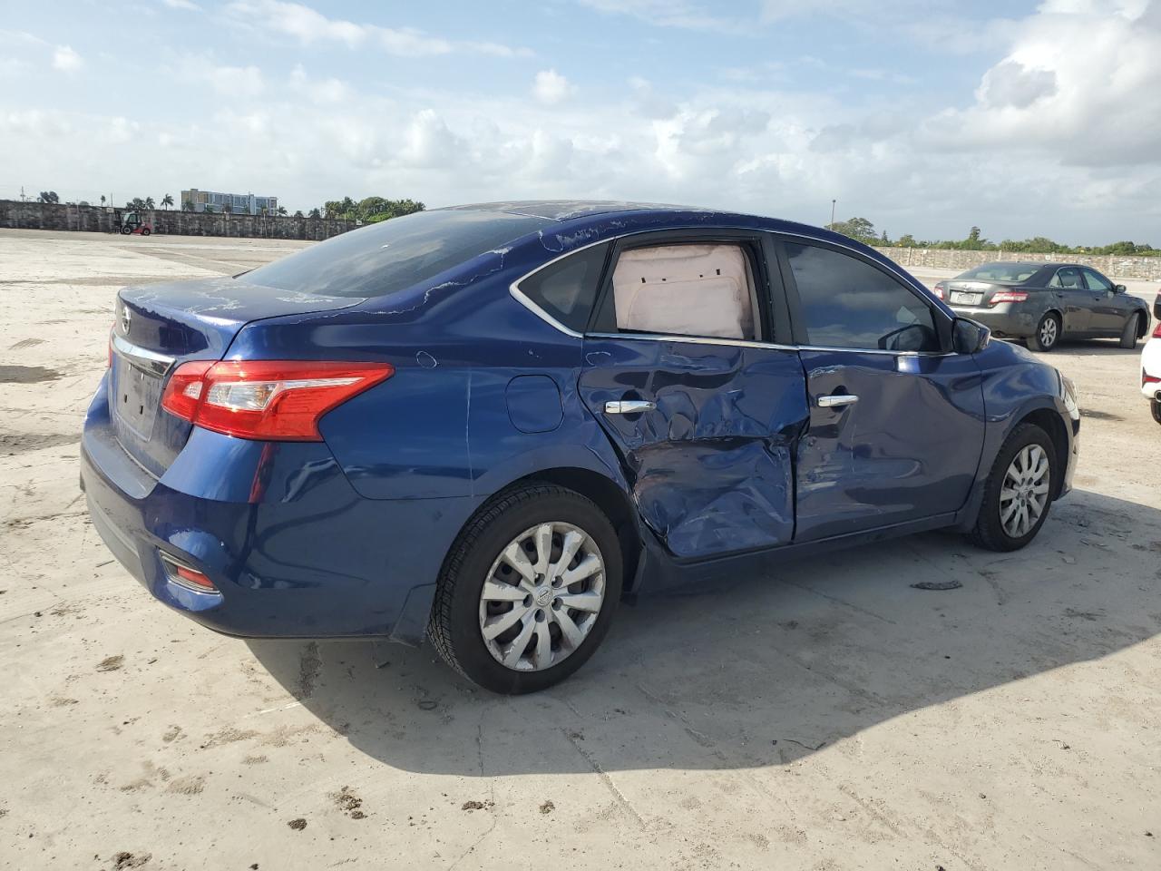 2016 NISSAN SENTRA S - Фото 3