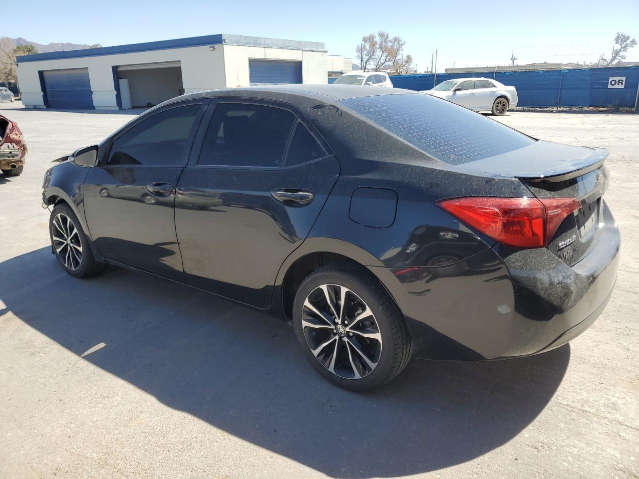 2019 TOYOTA COROLLA L - Фото 2
