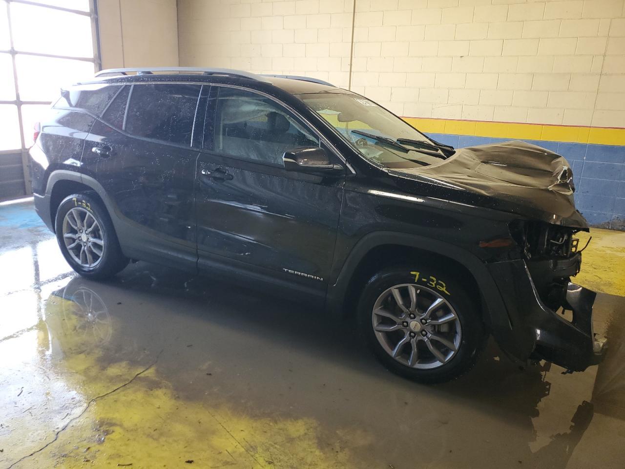 2023 GMC TERRAIN SL - Image 4