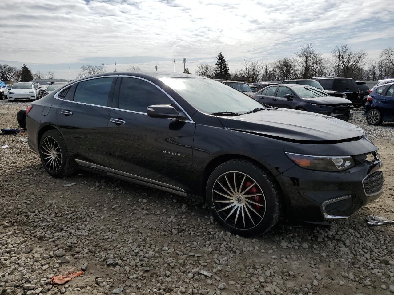 2017 CHEVROLET MALIBU LT - Image 4