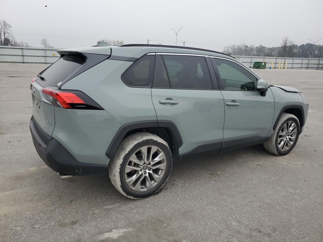 2020 TOYOTA RAV4 XLE P - Image 3