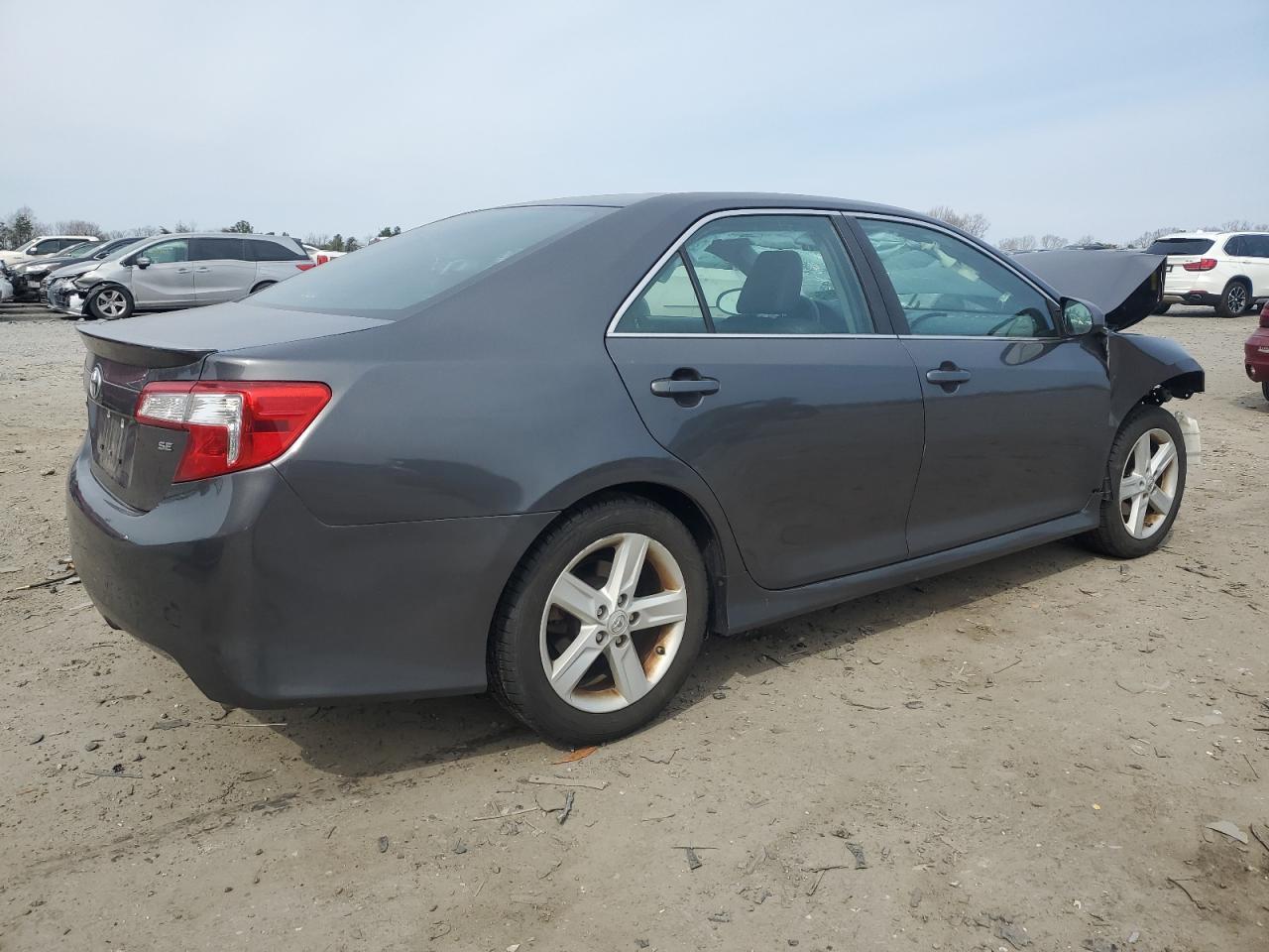 2014 TOYOTA CAMRY L - Image 3