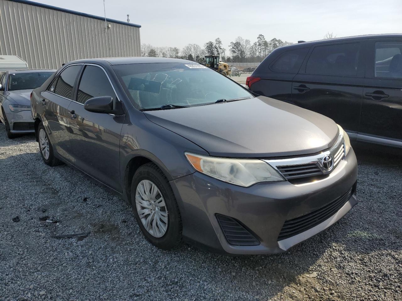 2014 TOYOTA CAMRY L - Фото 4