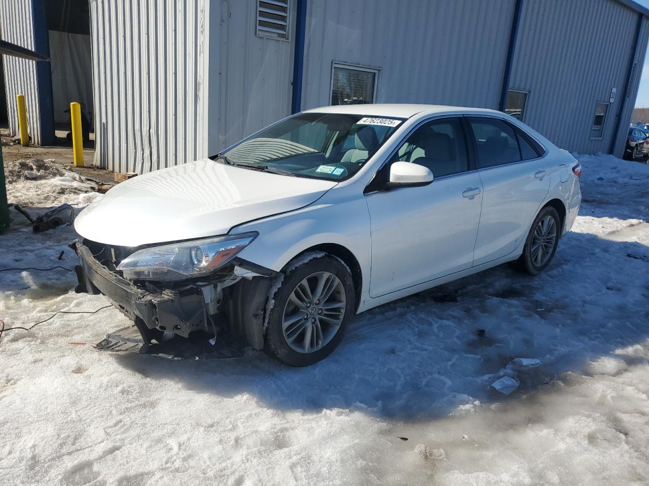 2016 TOYOTA CAMRY LE
